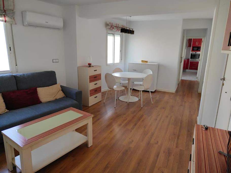 Piso Cerca Universidades Y Playa บาเลนเซีย ภายนอก รูปภาพ