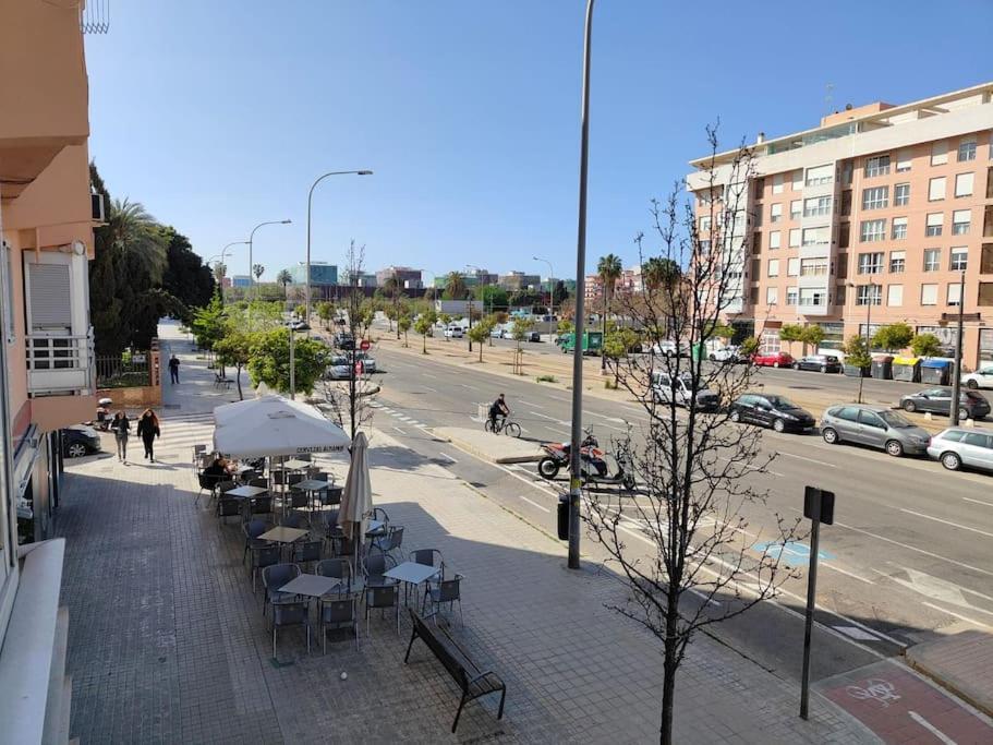 Piso Cerca Universidades Y Playa บาเลนเซีย ภายนอก รูปภาพ